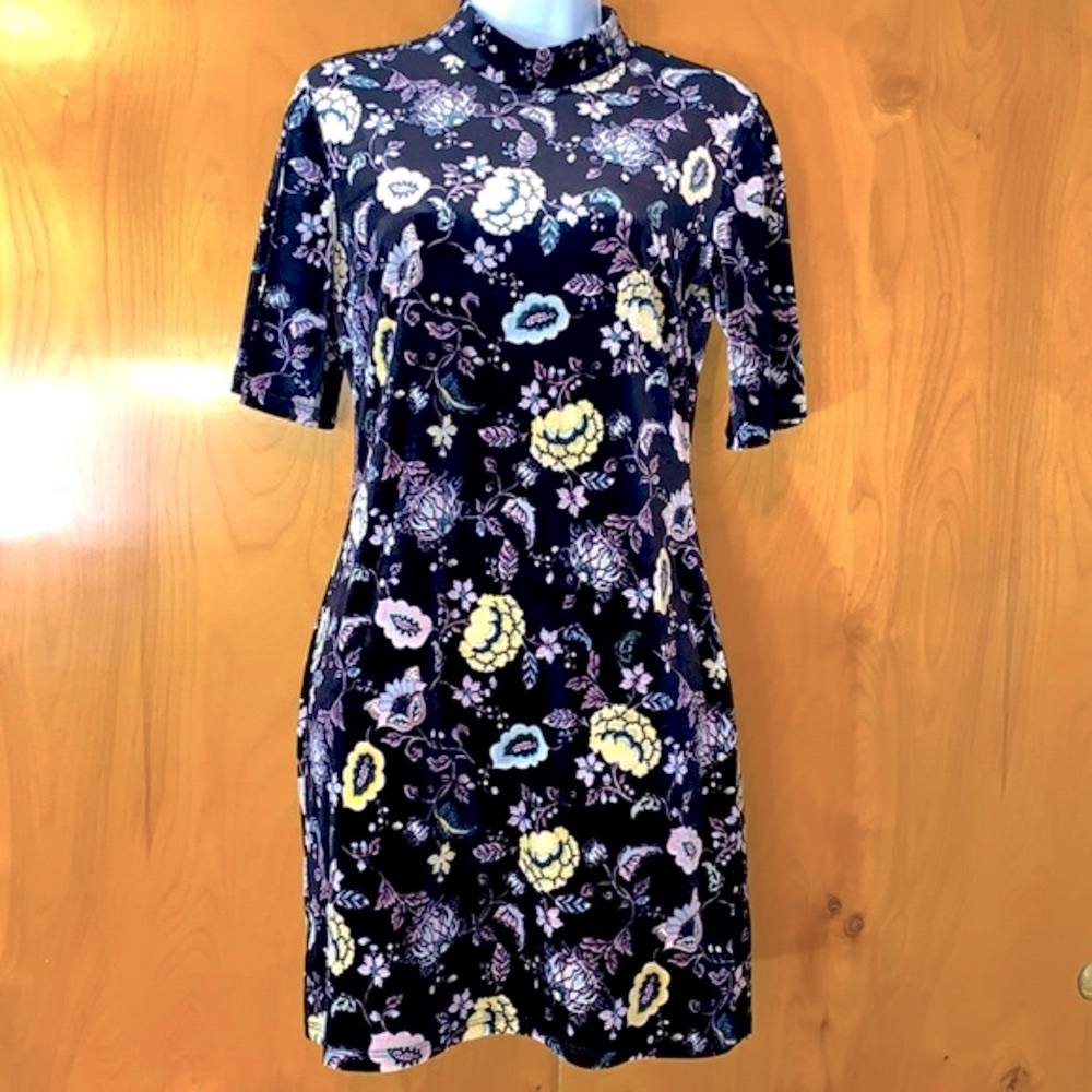 Current Project stretch velvet floral prin…